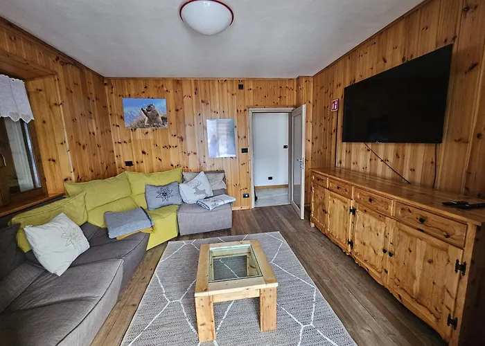 Apartment The Yellow House