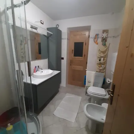 Apartment The Yellow House Bormio